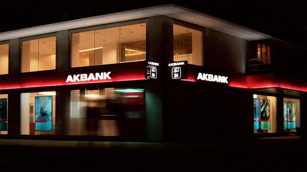 Akbank Mobil Kullananlar 5.000 TL Hediye Veriyor! Bu Kodu Girenin Anında Ödemesi Hesaba Yatacak